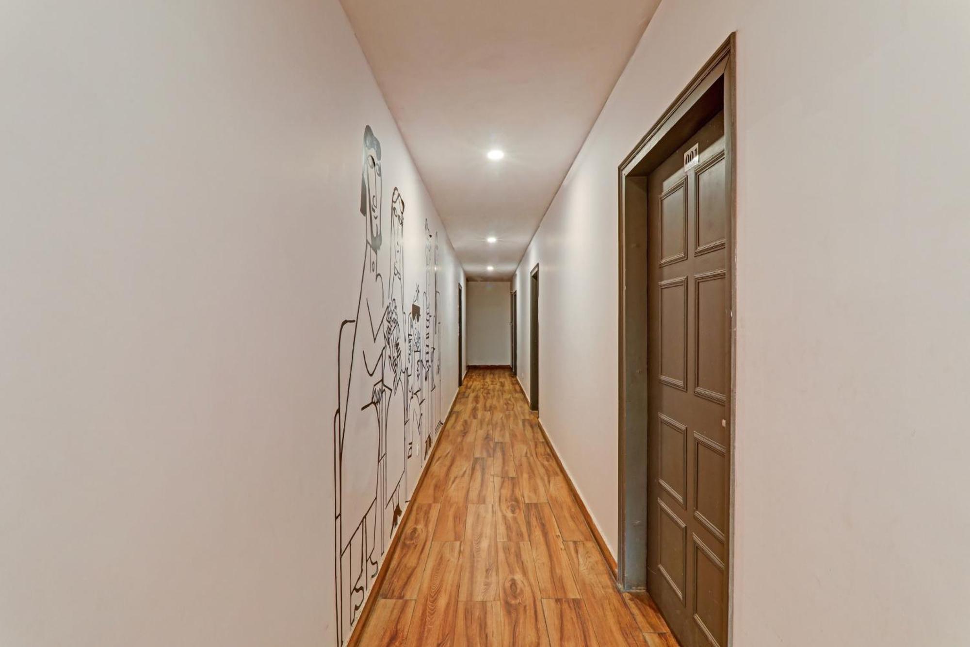 Townhouse The Shubham Hotel Bijnaur Ngoại thất bức ảnh