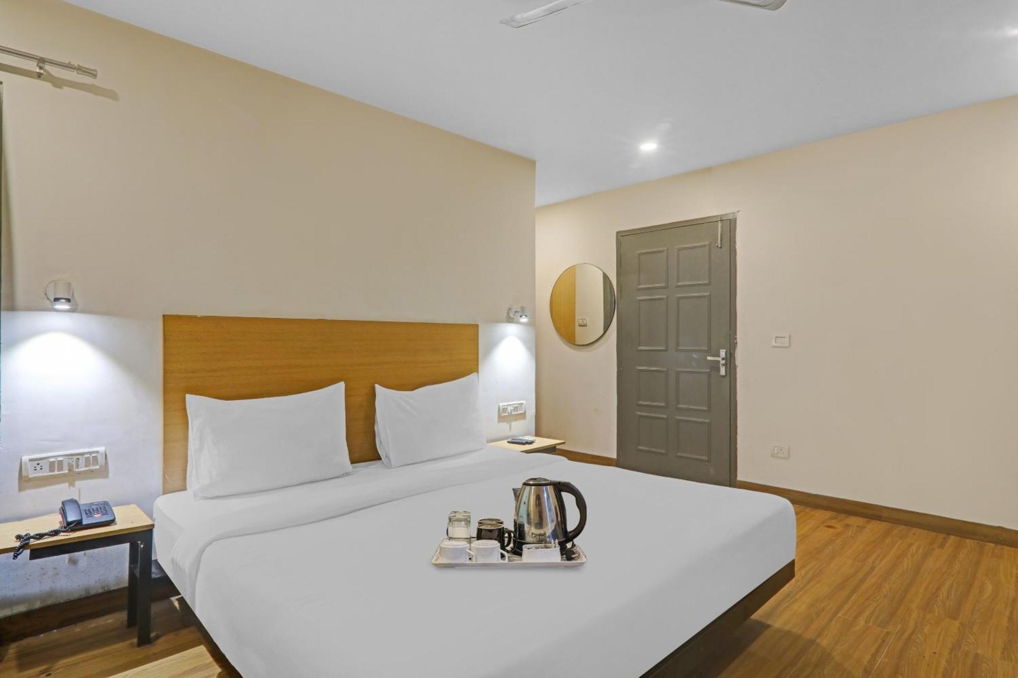 Townhouse The Shubham Hotel Bijnaur Ngoại thất bức ảnh