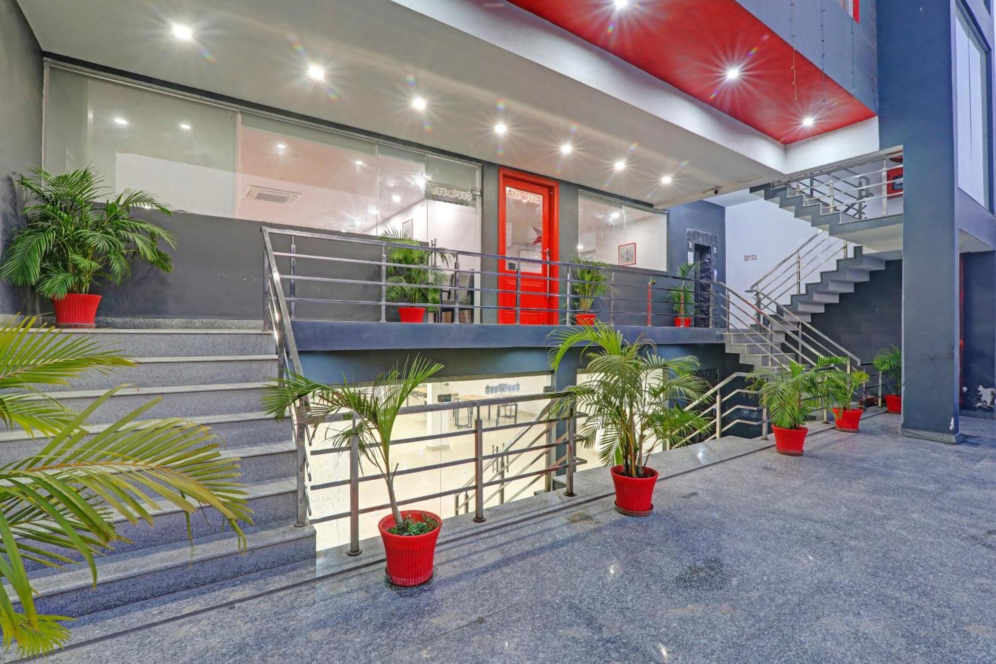 Townhouse The Shubham Hotel Bijnaur Ngoại thất bức ảnh